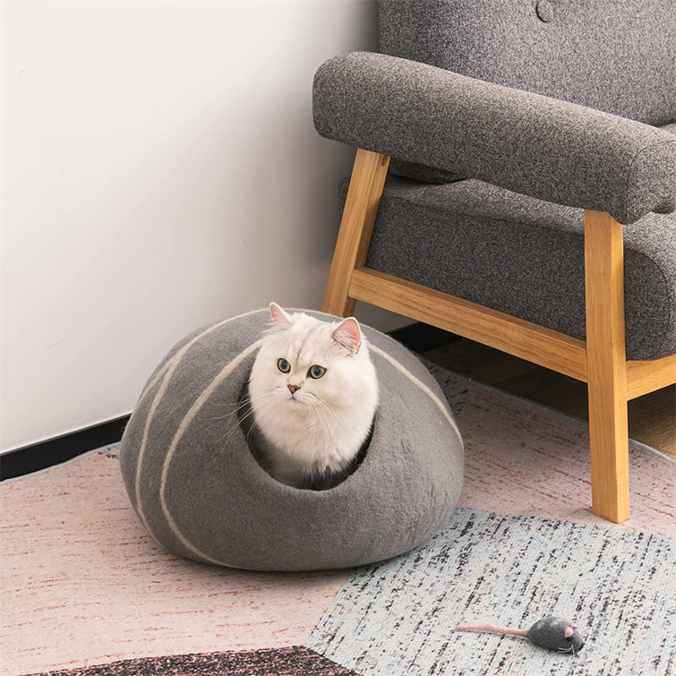 Tucker Murphy Pet™ Daiyon Round Cat Bed Wayfair